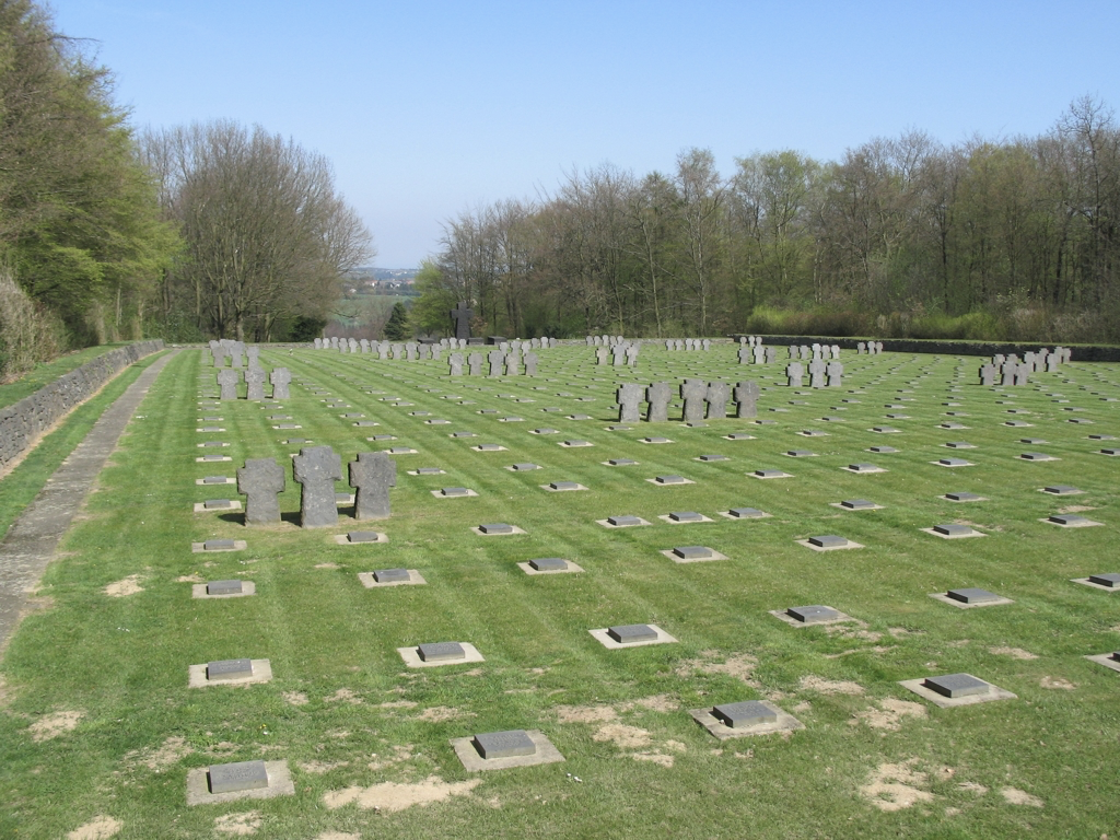 Battlefield Visits -- German War Cemeteries 9 image 4